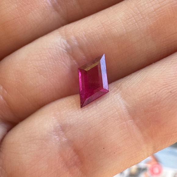 Rare!! Genuine .91ctw UNHEATED custom cut tourmaline in gem jar - Picture 8 of 15